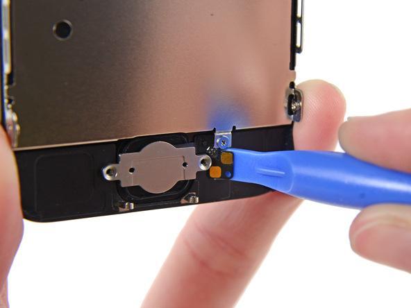 отсоединить край кнопки Home с кабелем