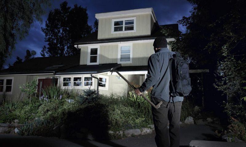 Как выбрать сигнализацию и найти уязвимые места в доме