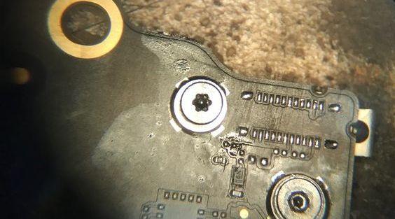 Свеженький Pro Retina 15 TouchBar Mid 2017 после кваса