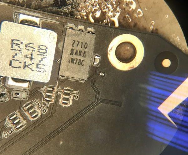 Свеженький Pro Retina 15 TouchBar Mid 2017 после кваса