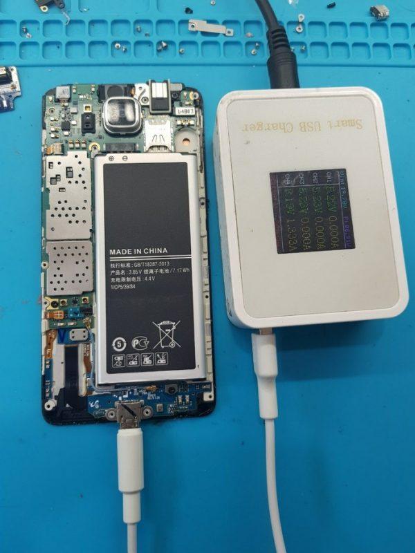 ставим плату на зарядку