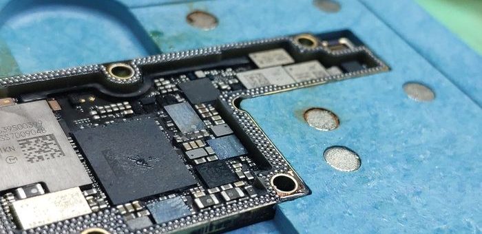 Восстановление разбитого iPhone X Восстановление разбитого iPhone X