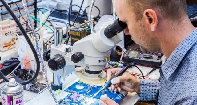 сервисный инженер